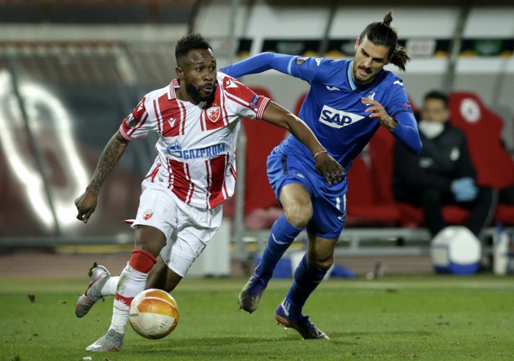 NEĆE NA MEGDAN CRVENO-BELIMA? Igrao protiv Zvezde, pa zbog porođaja izašao sa stadiona, a sada je pod znakom pitanja za duel u Bragi