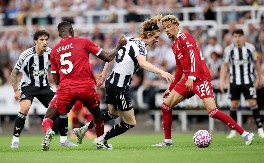 BUKTI RAT LIVERPULA I NJUKASLA Slot brutalno isprozivao "svrake", odmah stigao odgovor