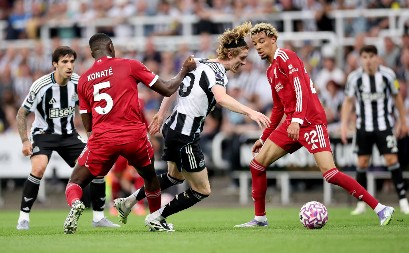 BUKTI RAT LIVERPULA I NJUKASLA Slot brutalno isprozivao "svrake", odmah stigao odgovor