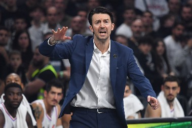 "ŽELIMO DA BUDEMO AKTERI, A NE POSMATRAČI" Trener Pariza sumirao utiske posle pobede nad Partizanom