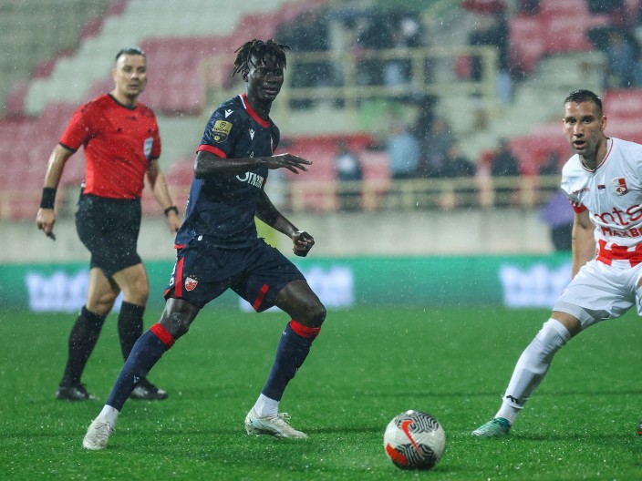 VELIKI BOD NIŠLIJA Radnički žestoko namučio Crvenu zvezdu i zasluženo izborio  remi na "Čairu" protiv šampiona Srbije