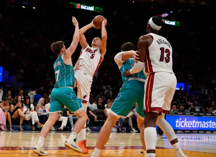 JOVIĆ DVOCIFREN Majami demolirao Hornetse