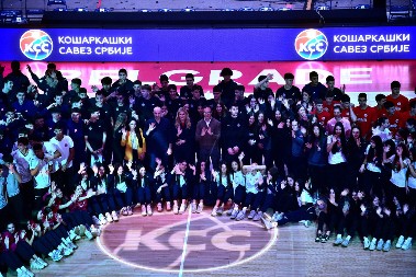 SPEKTAKL U ARENI 500 igrača i igračica iz cele Srbije na predstavljanju pred novu sezonu