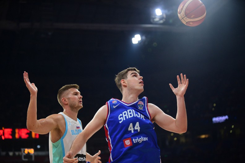 PARTIZAN SE OGLASIO ZBOG NIKOLE TOPIĆA Crno-beli poslali moćnu poruku srpskom košarkašu