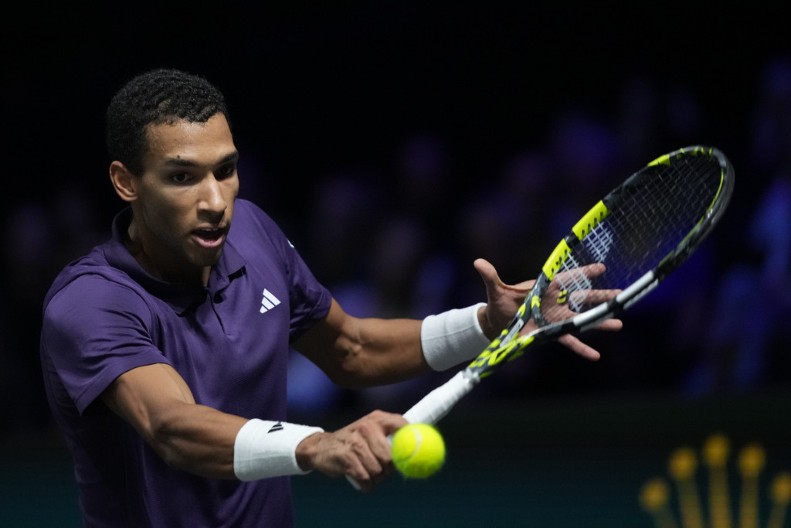 PARIZ DOBIO PRVOG POLUFINALISTU Kraj za najveću senazciju u Francuskoj