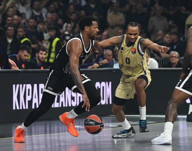 KRAĐA U ARENI Partizan žestoko oštećen protiv Barselone, neverovatno šta je uradio bivši kapiten crno-belih (VIDEO)