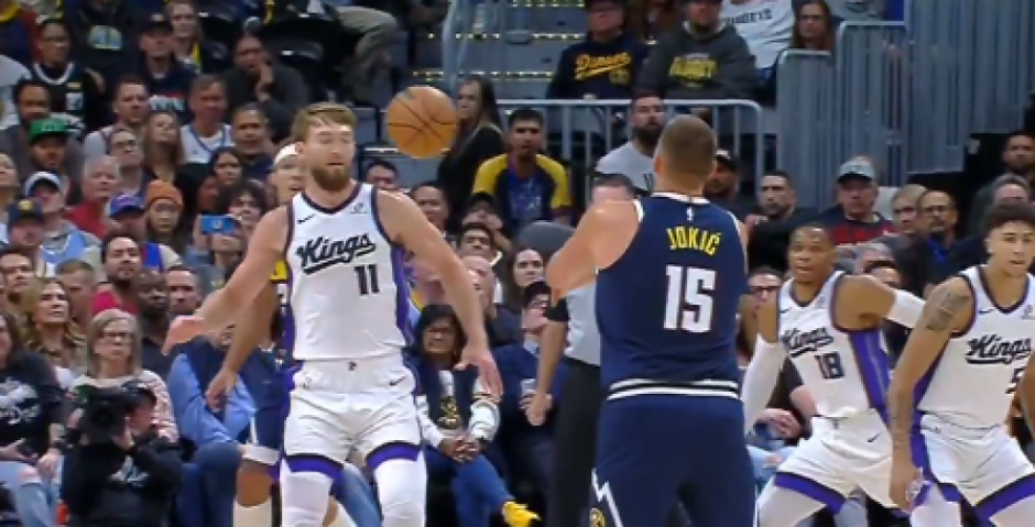 OVO SE NE VIĐA ČESTO Evo kako je Jokić "ošišao" Sabonisa (VIDEO)