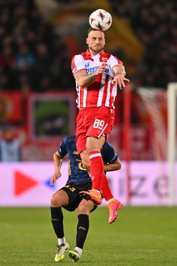 ODUŠEVLJENJE NA "MARAKANI" Arnautović iz penala za vođstvo Zvezde