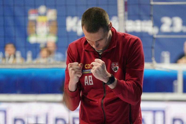 ČUDO IZ ŠUMADIJE Odbojkaš slavnog prezimena niže trofej za trofejom, ali ipak... fale mu razgovori s ocem