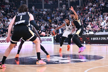 ON NE ZNA PRAVILA Legenda Partizana digla glas, upaljeni su alarmi