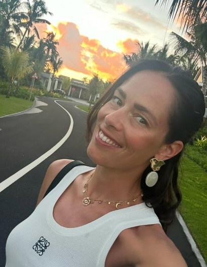 NE SKIDA OSMEH Dok je Švajnštajger u Africi, evo gde se Ana Ivanović provodi (VIDEO)