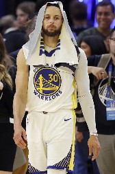 NOVA NBA DRAMA Povredio se Kari, trener pobesneo