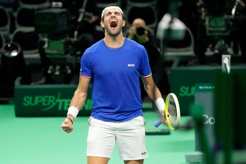 POBEĐUJU I BEZ SINERA Italija u polufinalu Dejvis kupa