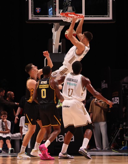 TREBA DA VAS JE SRAMOTA Petrušev grmi, hitno se oglasio zbog izjave o prelasku u Partizan