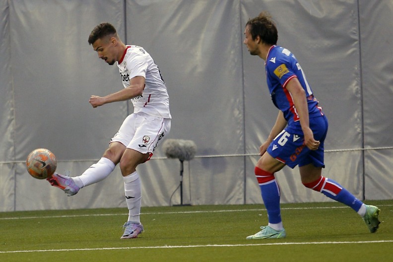 BIVŠI FUDBALER ZVEZDE SIGURAN: Radonjić i Kostov mogu da sruše FCSB