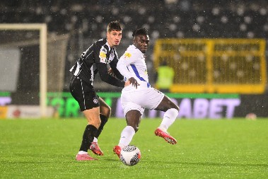 DEBAKL PARTIZANA NA PREMIJERI NOVOG TRENERA Železničar posle preokreta deklasirao crno-bele