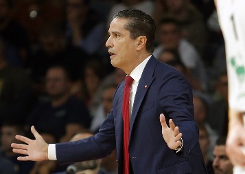 TIK-TAK, TIK-TAK Sprema se poziv Janisu Sferopulosu da se vrati trenerskom poslu