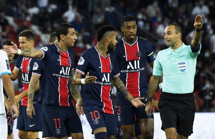 NA "MARAKANI" GA PAMTE PO BITNOJ POBEDI Određen sudija za meč Zvezda - FCSB, bio je glavni arbitar na važnom meču crveno-belih