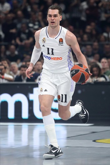 OVO NIJE REALNO Hezonjina glupost godine, Ljulj hteo da ga udavi (VIDEO)