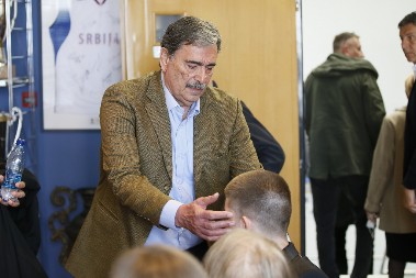 VLADE ĐUROVIĆ PREZADOVOLJAN Čuveni trener posebno nahvalio jednog igrača Zvezde