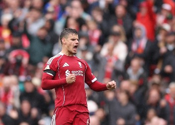 KRIMINALAN JE! Legenda Liverpula uništila Srbina, nikad jači udar na Kerkeza