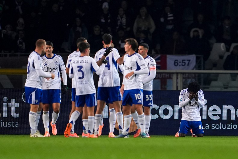 APSOLUTNI HIT SERIJE A Fabregasov Komo grabi ka vrhu