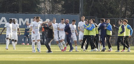 SELEKTOR SRBIJE POMNO PRATIO DEŠAVANJA Fudbaleri Železničara u Pančevu pobedili Kragujevčane