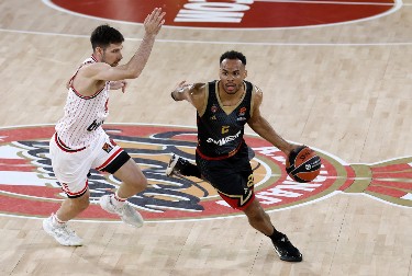 NAGRADA ZA SJAJNU PARTIJU PROTIV PARIZA Eli Okobo MVP 14. kola Evrolige