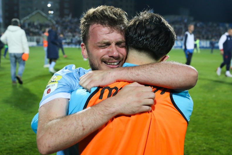 TOTALNI HAOS Zbog skandalozne proslave Adema Ljajića navijači pobesneli (VIDEO)