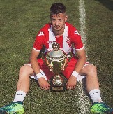 KOPAČKE ZAMENIO MAKAZICAMA I MAŠINICOM Igrao Ligu šampiona sa Zvezdom, nosio dres reprezentacije, a sada radi kao frizer i šiša Radonjića i Erakovića (VIDEO)