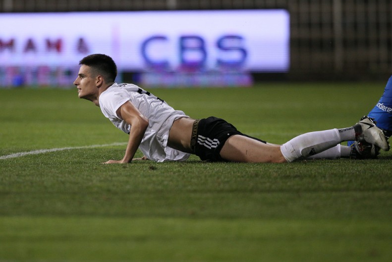 ČUKARIČKOM SVANULO POSLE MRAKA "Brđani" slavili u Nišu, Tedić heroj