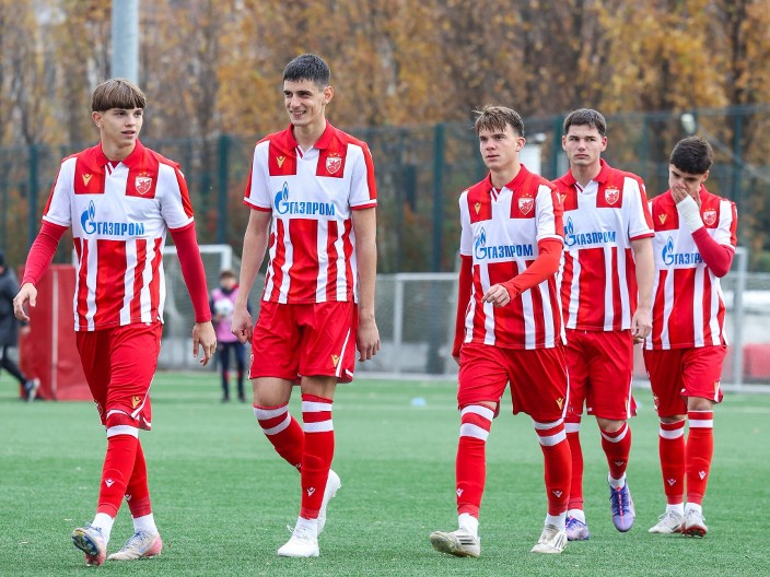 ZVEZDA OSTALA BEZ EVROPSKOG PROLEĆA Omladinci crveno-belih eliminisani u Slovačkoj posle penala